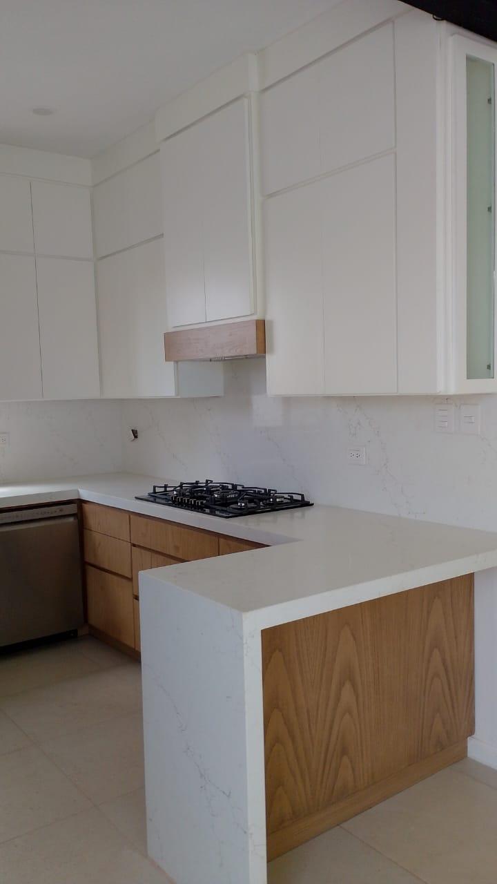 Mueble baño flotante con lavabo mármol