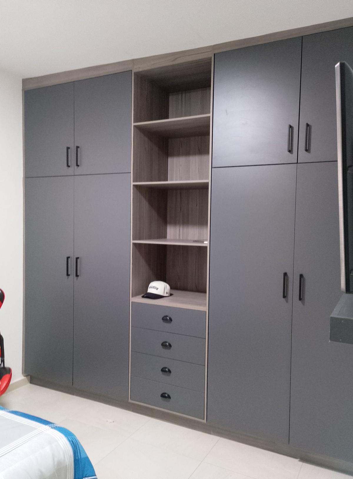 Closet blanco minimalista